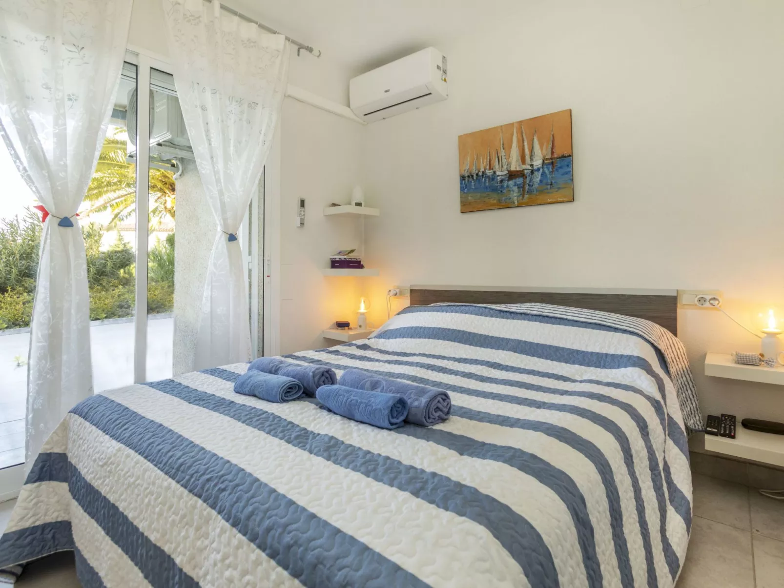 Los Pelicanos V - Dedans