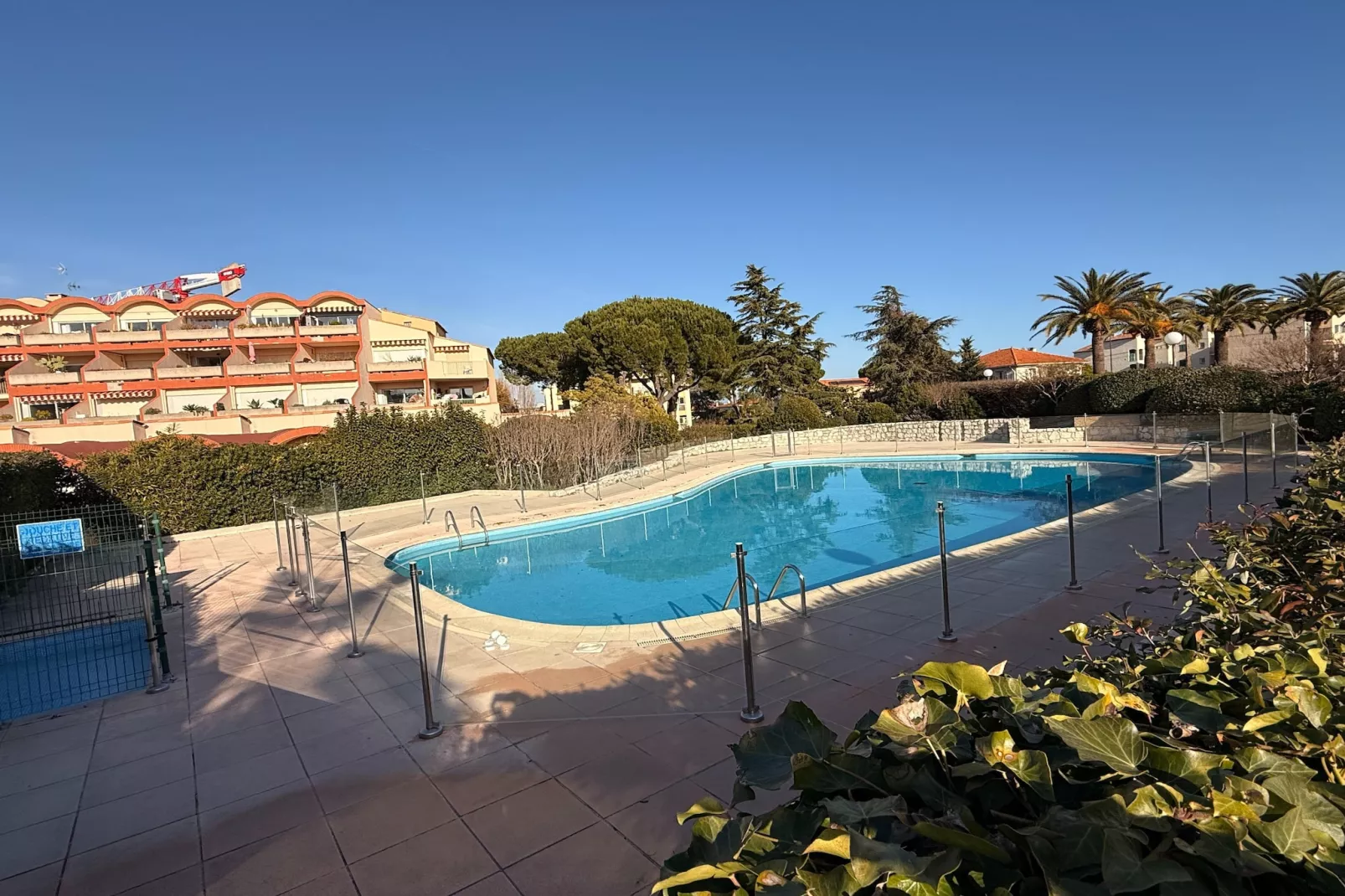 Vélusine - Parkeinrichtungen