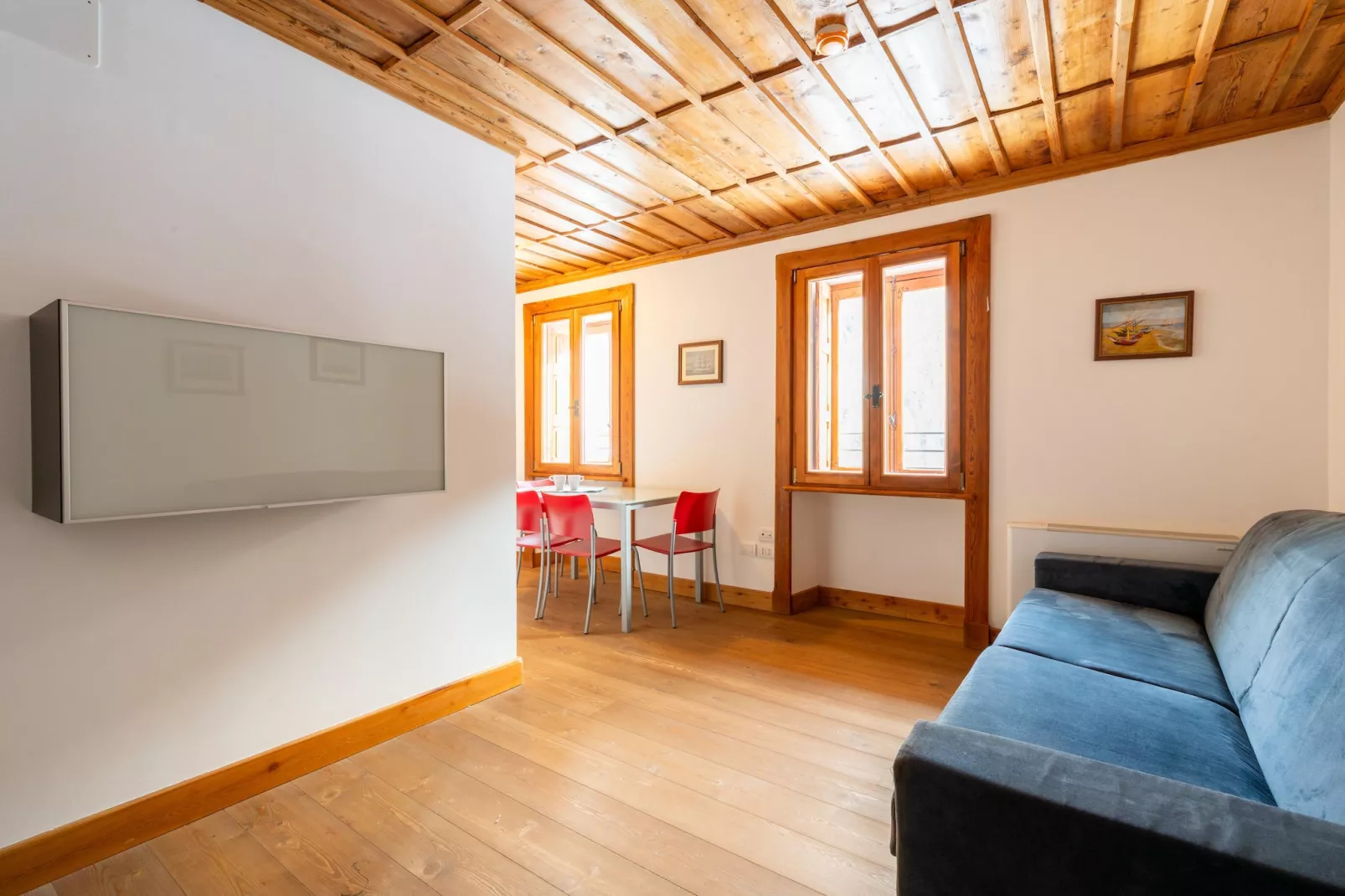 TRILO 1 CERESOLE-Living room