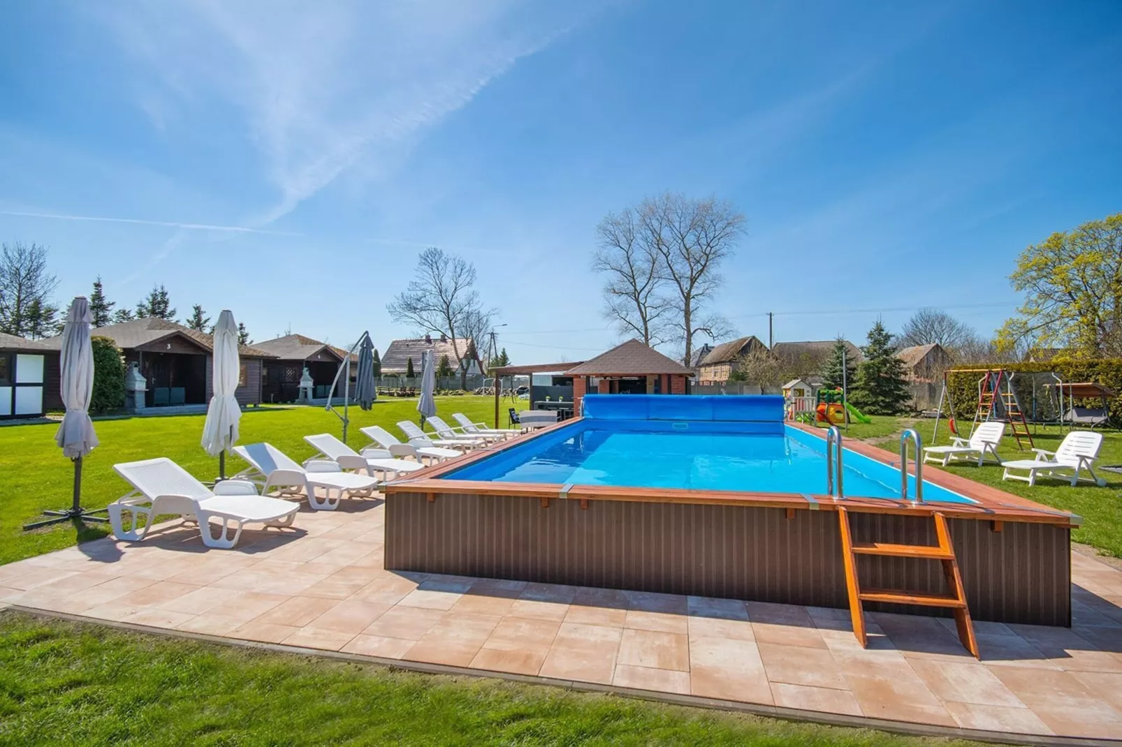 	Domki parterowe TYP A Łącko - Swimming pool