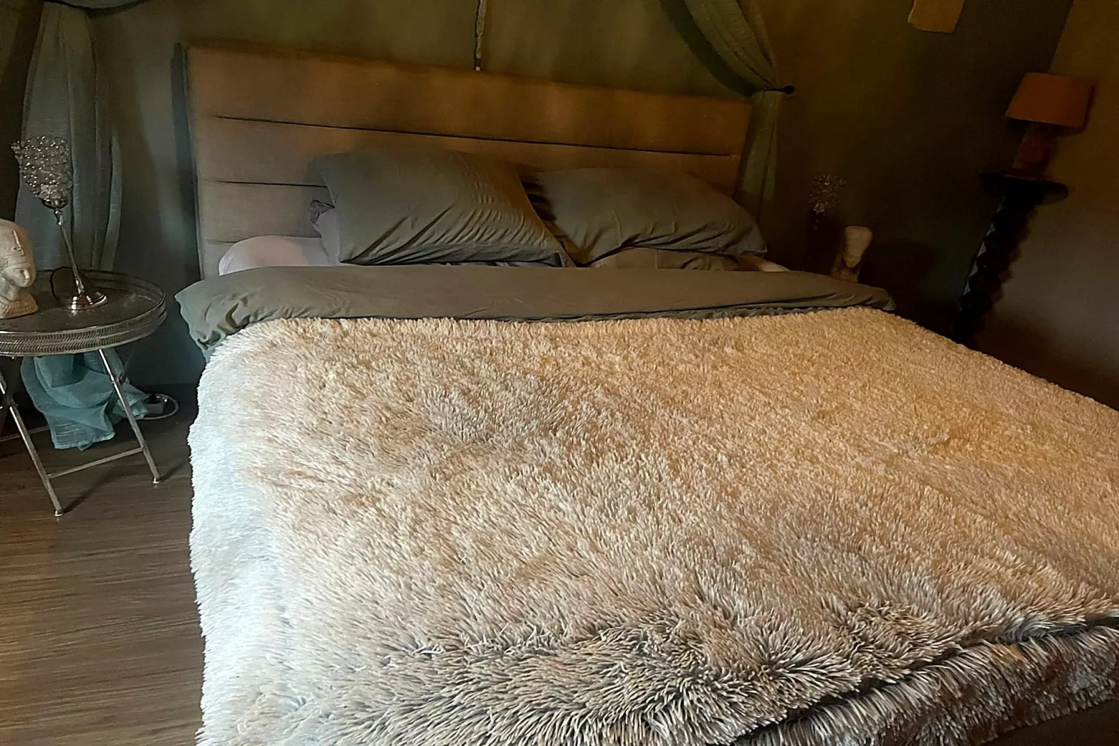 Hondvriendelijke woning met sauna en jacuzzi - Schlafzimmer