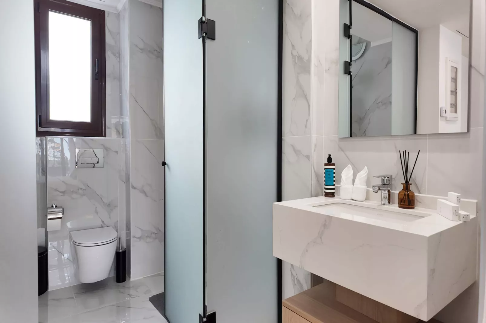 6th floor suites - Superior Suite with private balcony-Bathroom