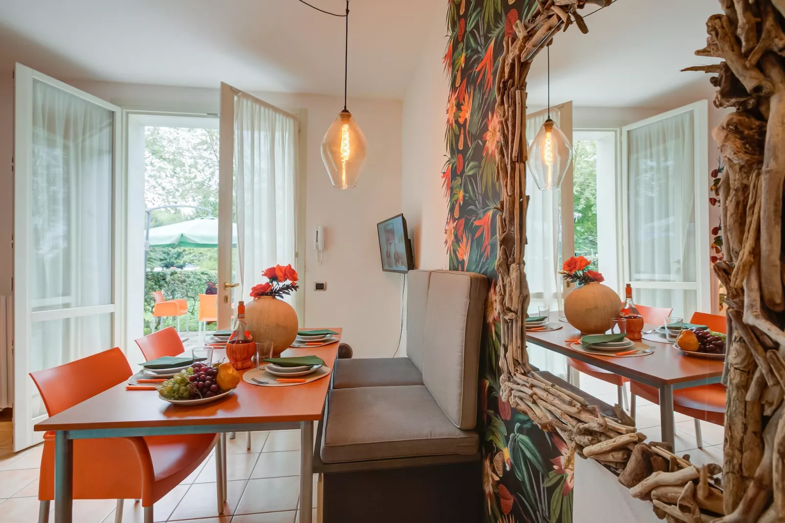 RESIDENCE PORTO LETIZIA - VILLAS-BILOCALE 4 PAX VISTA LAGO PLUS 8215 - V1LP4 - Dining room