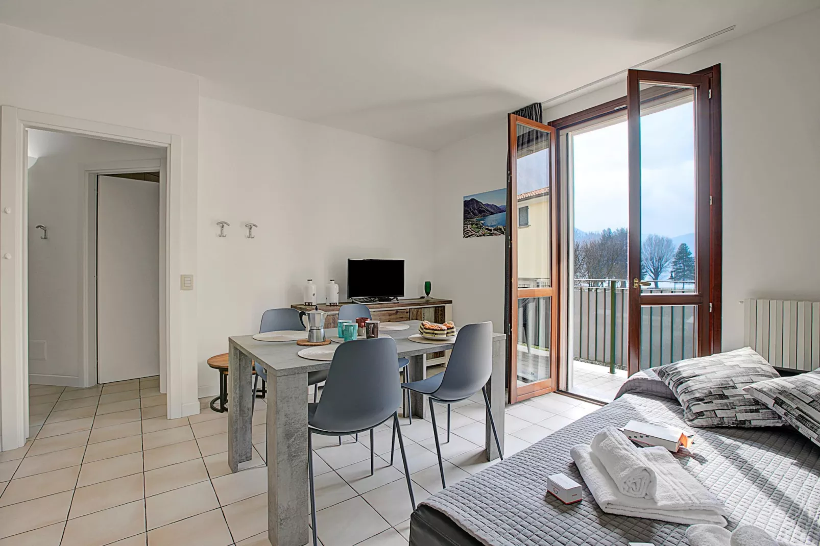 RESIDENCE PORTO LETIZIA - VILLAGE-TRILOCALE 6 PAX DELUXE 8229 - VGB6D - Dining room