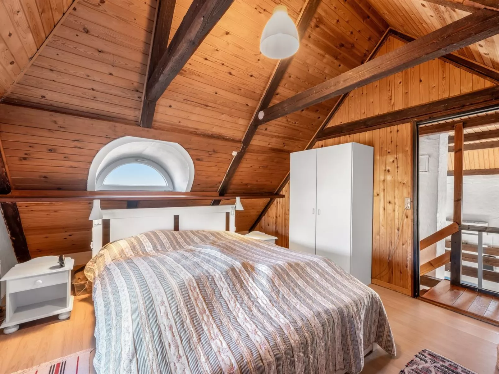 "Trugot" - 450m to the fjord-Inside