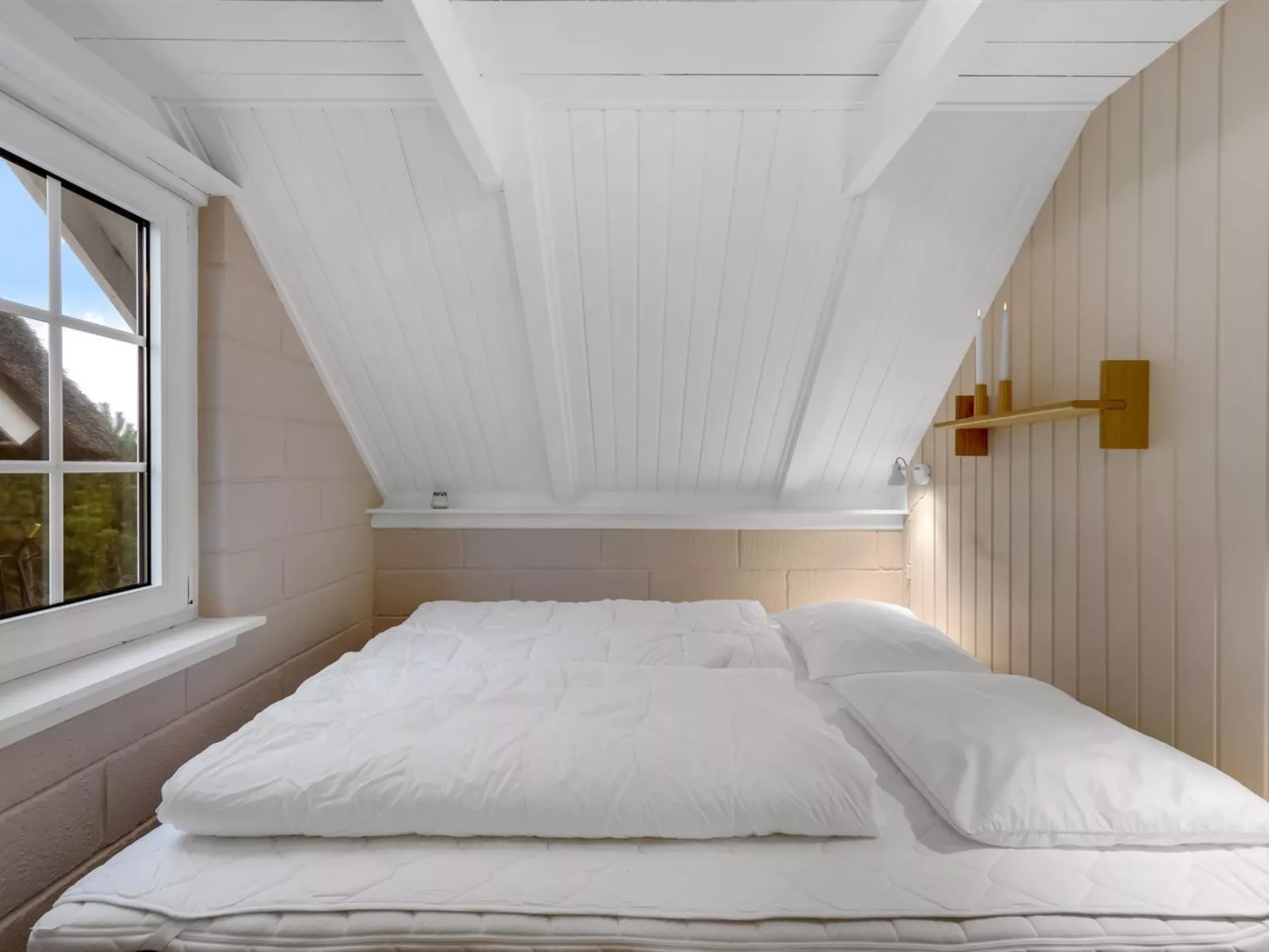 "Gunhwat" - 350m to the fjord-Inside