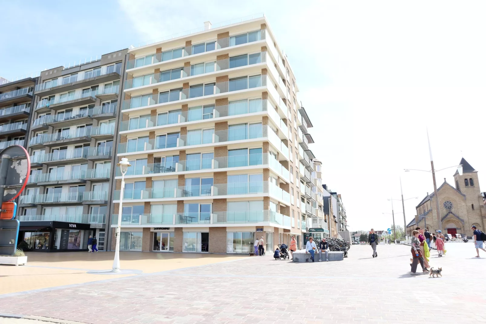 SUNFLOWER 0705GAR-Exterior in summer