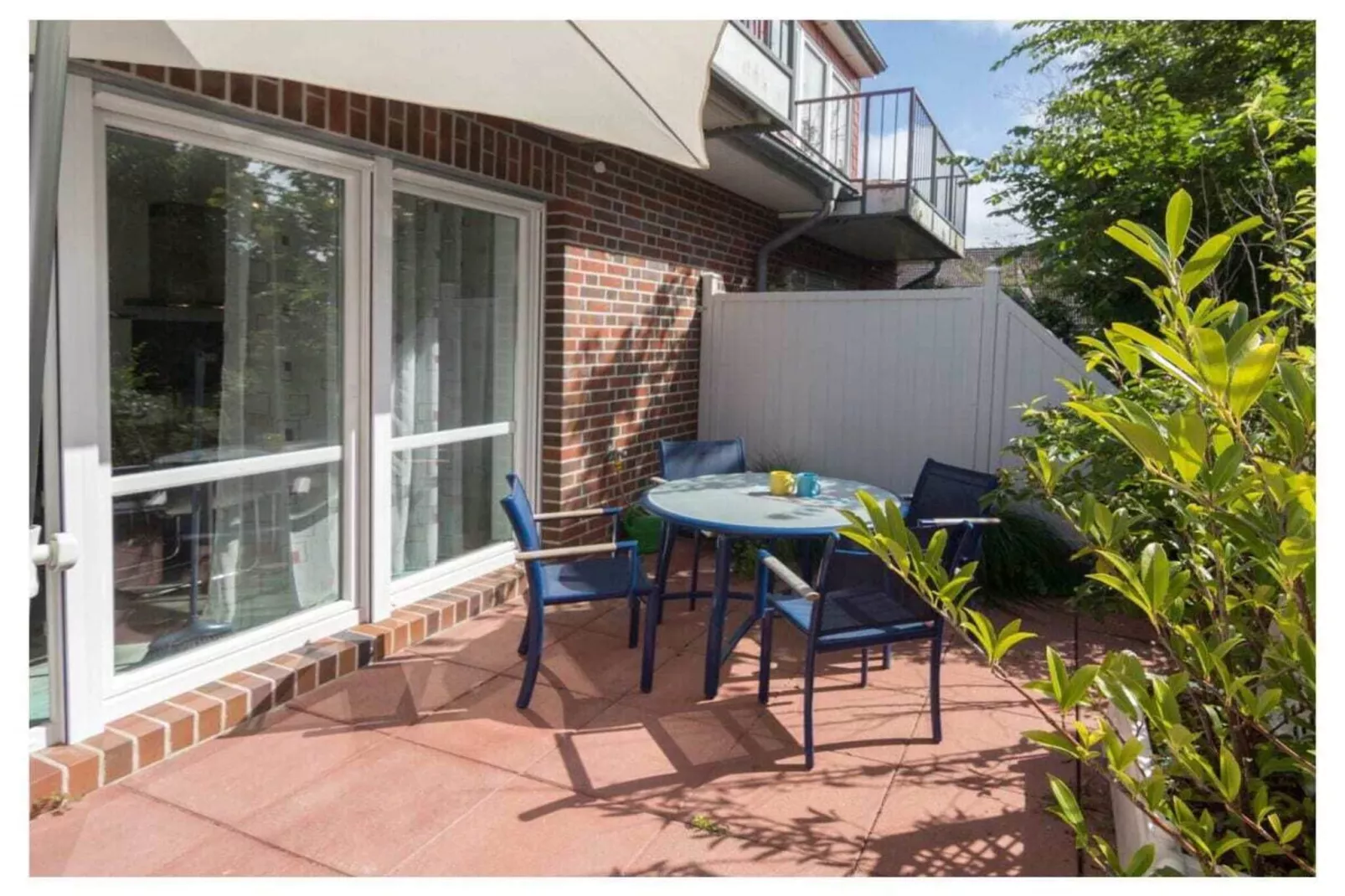 85965-Terrasse / balcon