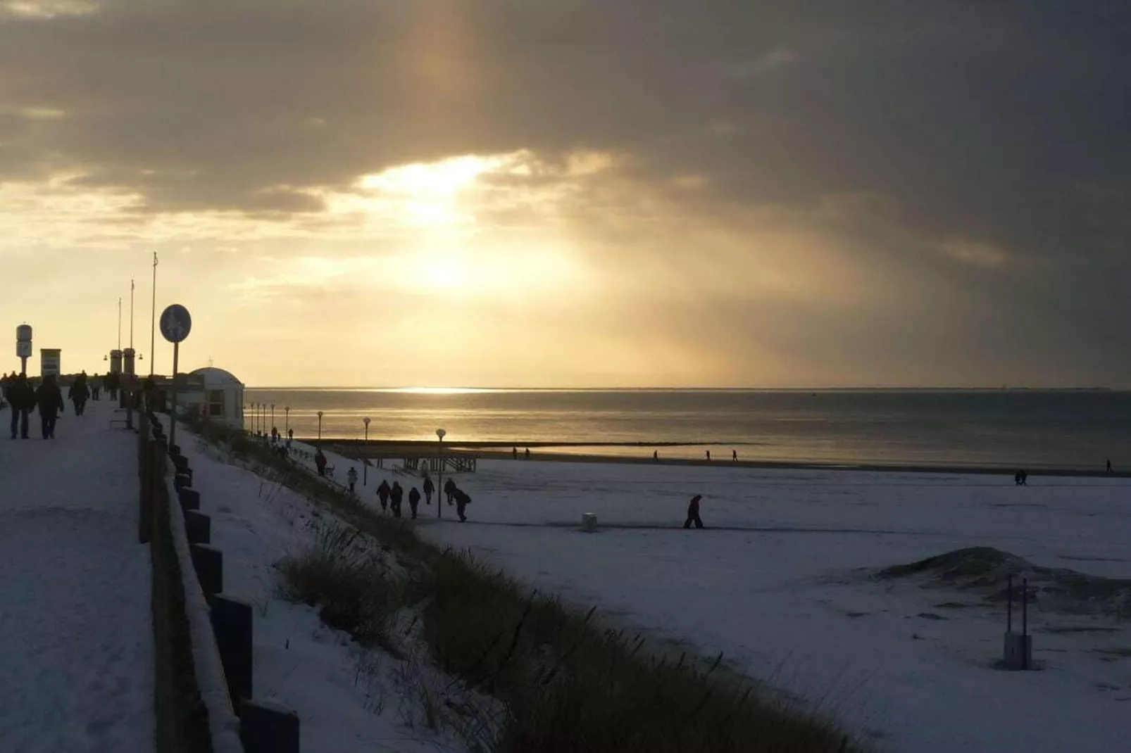 33324-Areas within 5km in summer