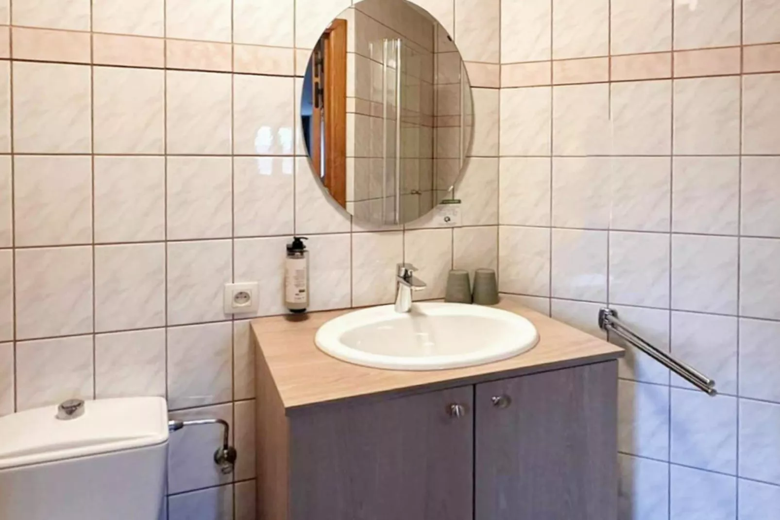 Au Coeur d'Alle - Double Room with Large Double Bed-Badezimmer