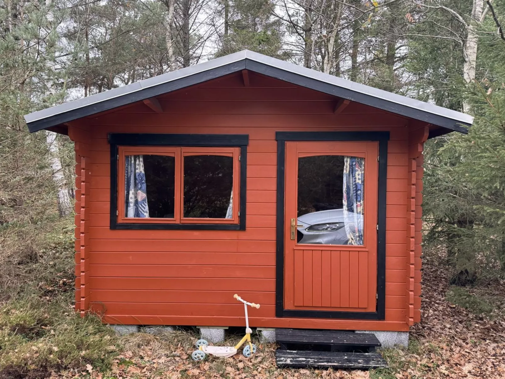 "Lökea" -  from the sea - Drinnen