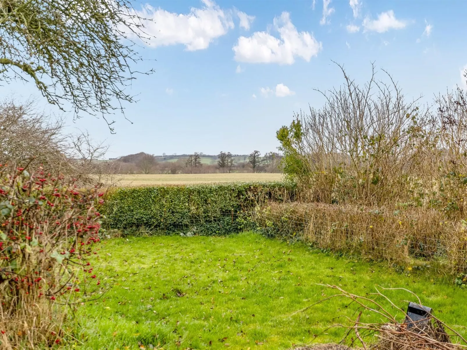 "Yorik" - 1.6km from the sea-Outside