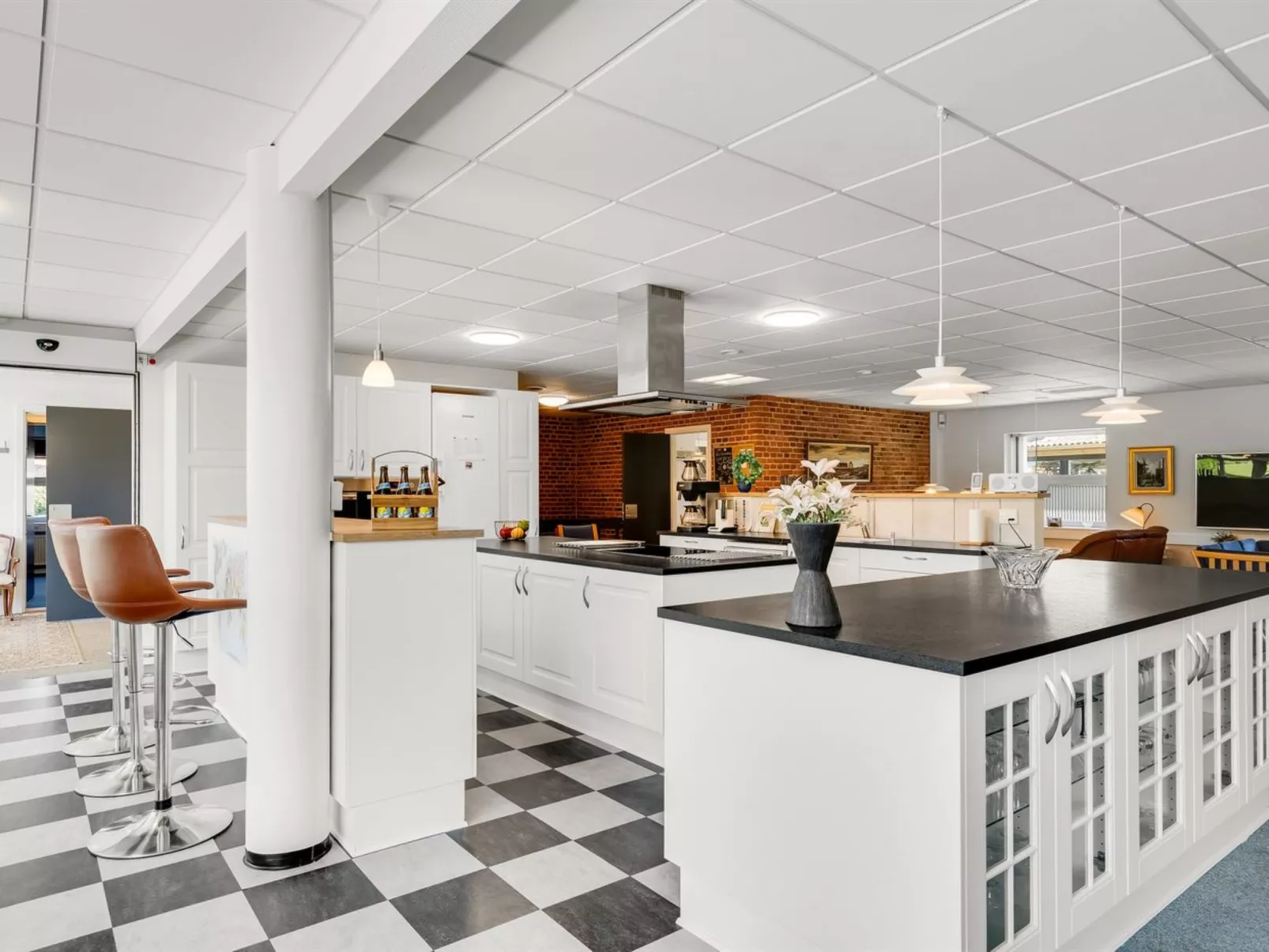 "Borjana" - 500m to the fjord-Drinnen