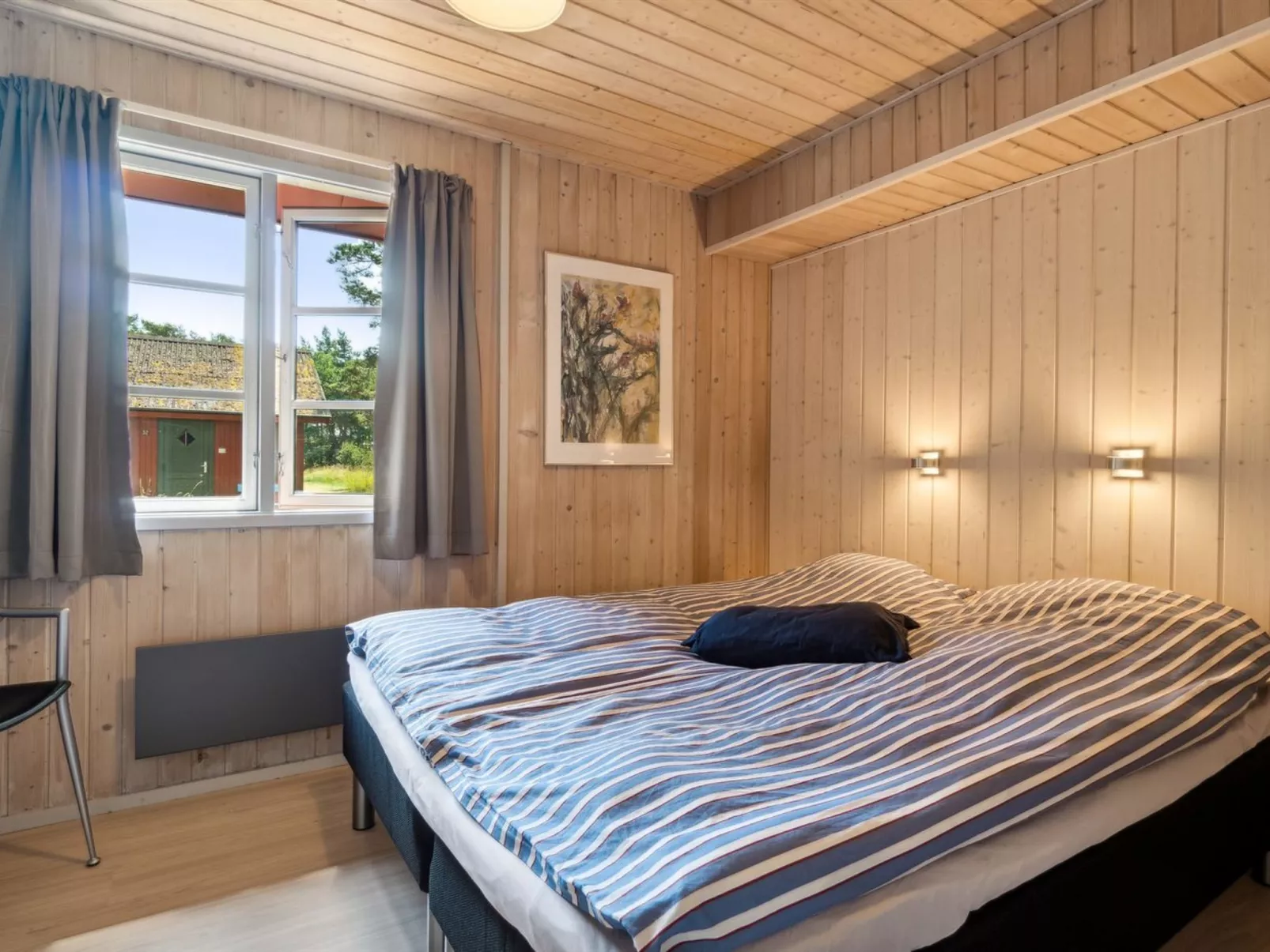 "Wale" - 100m from the sea-Dedans