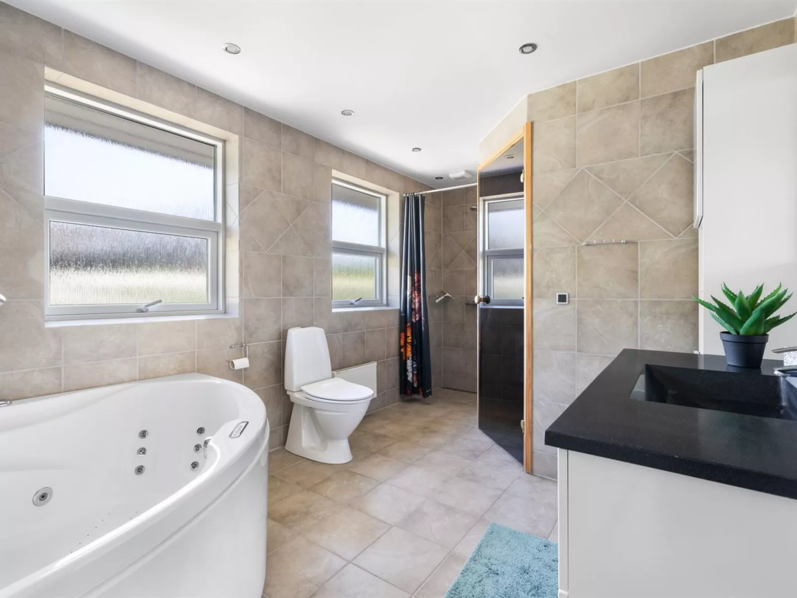 "Merrit" - 280m from the sea-Drinnen