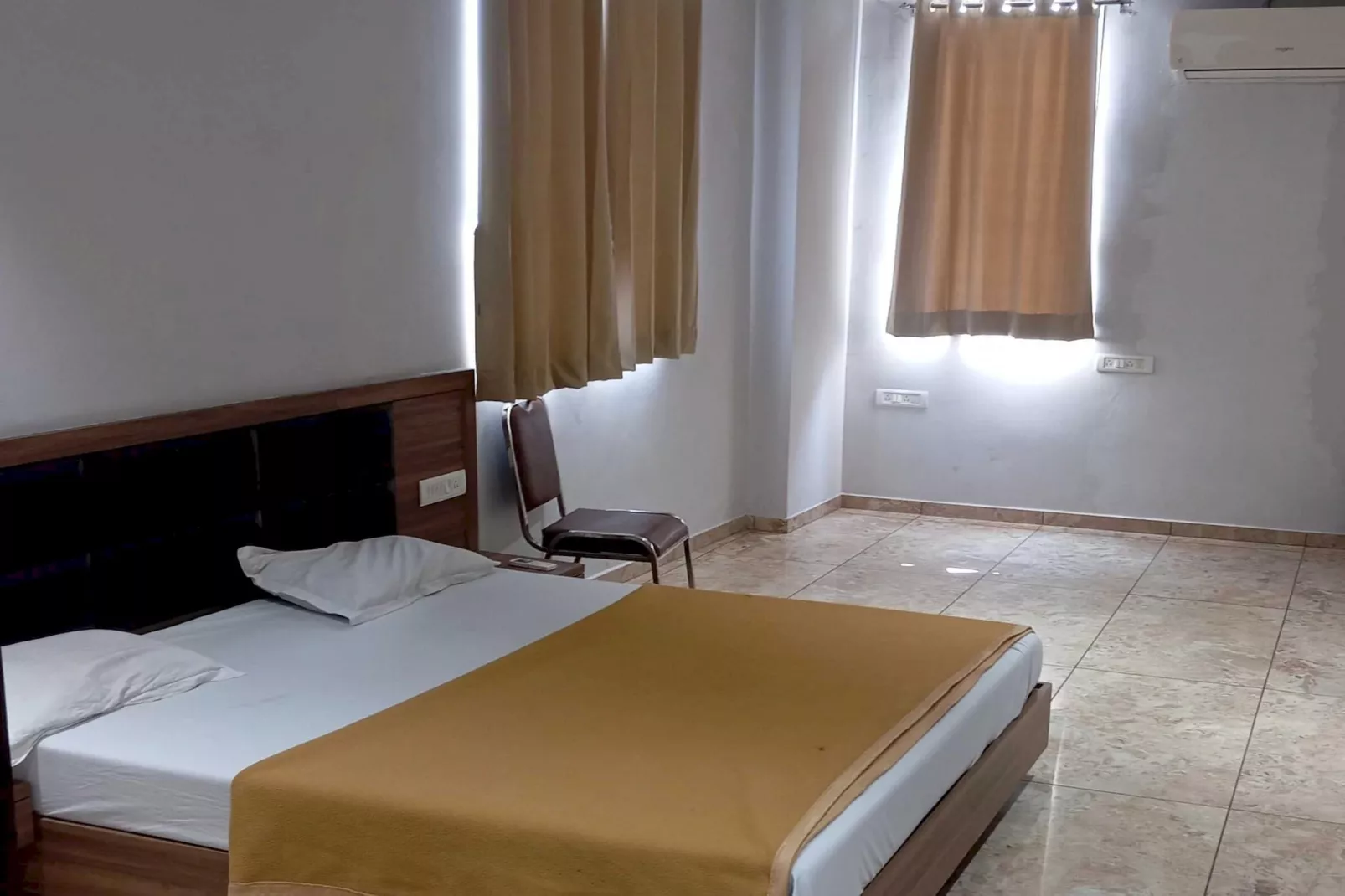 Collection O Kalol Junction Formerly Hotel Prime Land - Schlafzimmer