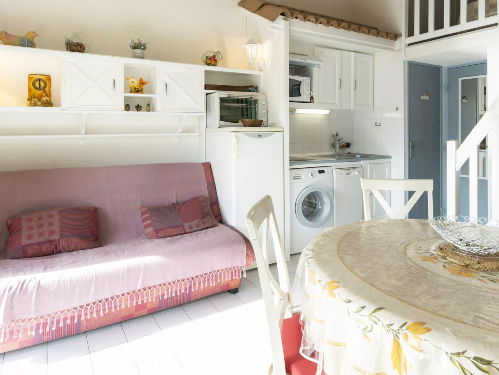 Les Ondines 2 - - Inside