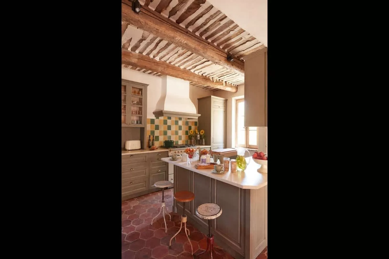 Villa de charme confort au milieu des vignes du Lubéron-Küche