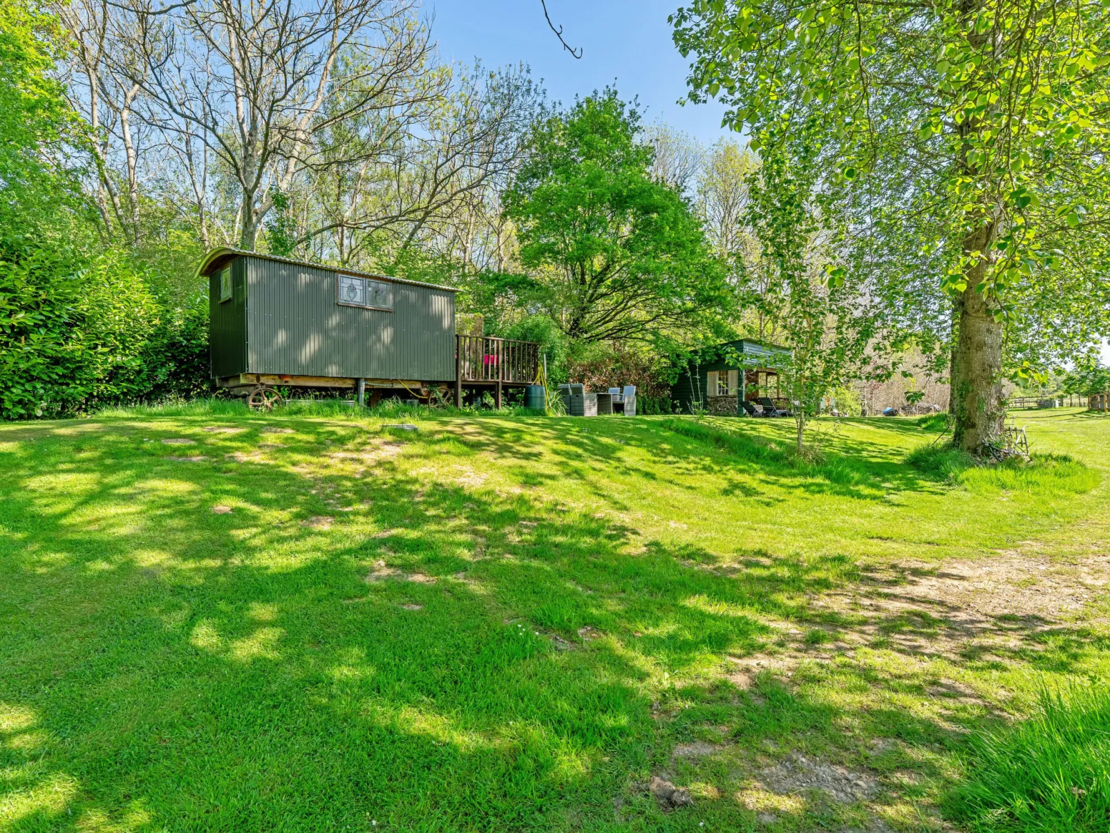 Shepherd's Hut at Hilltop Farm - Outside