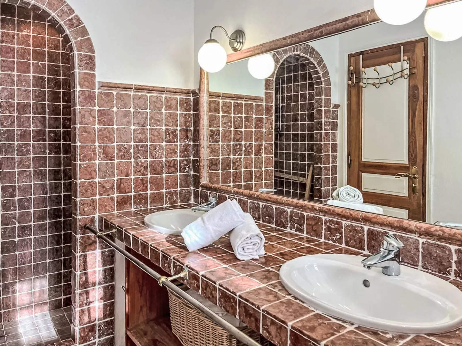 Le Grand Pin - Drinnen