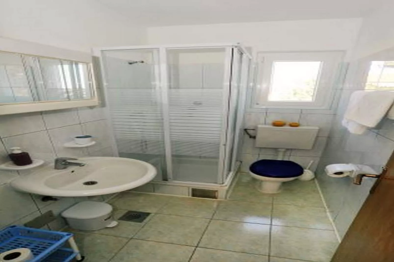 Apartments Anamarija - One Bedroom Apartment with Balcony (A2+2) 4 - Salle de bain