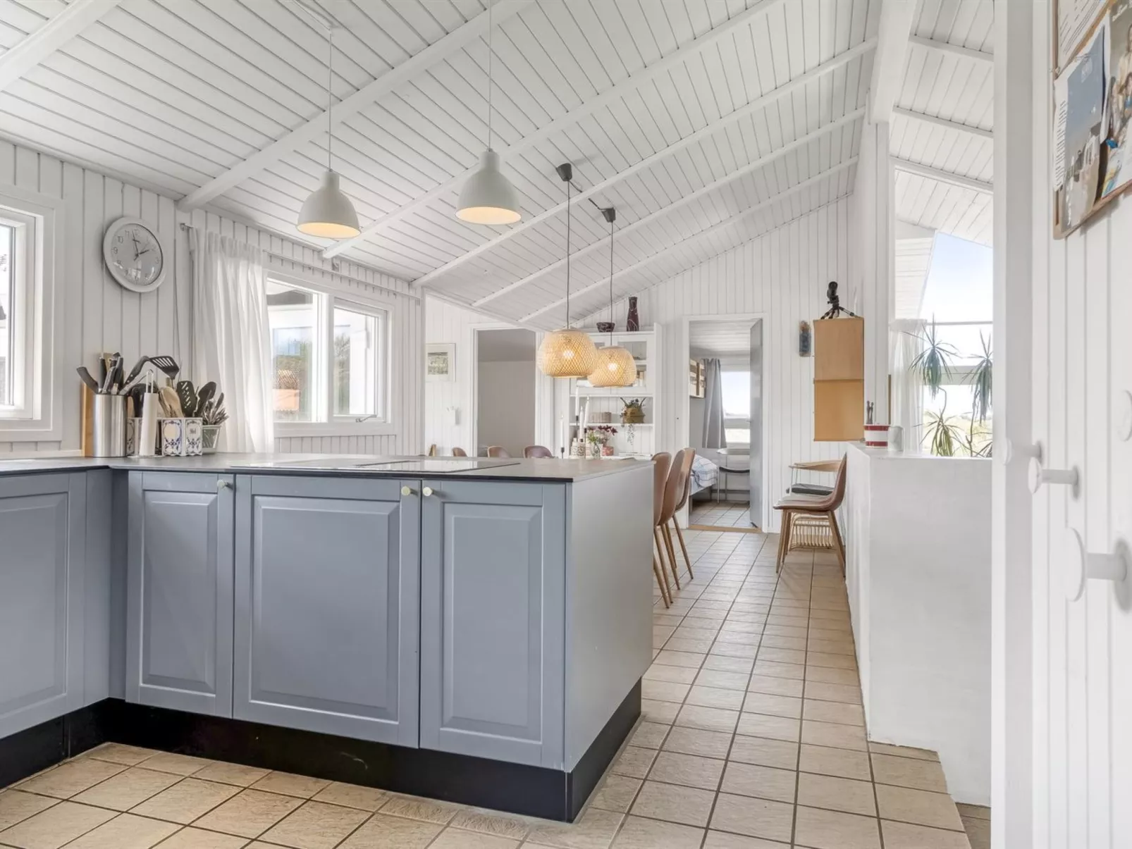 "Askrik" - 350m from the sea - Inside