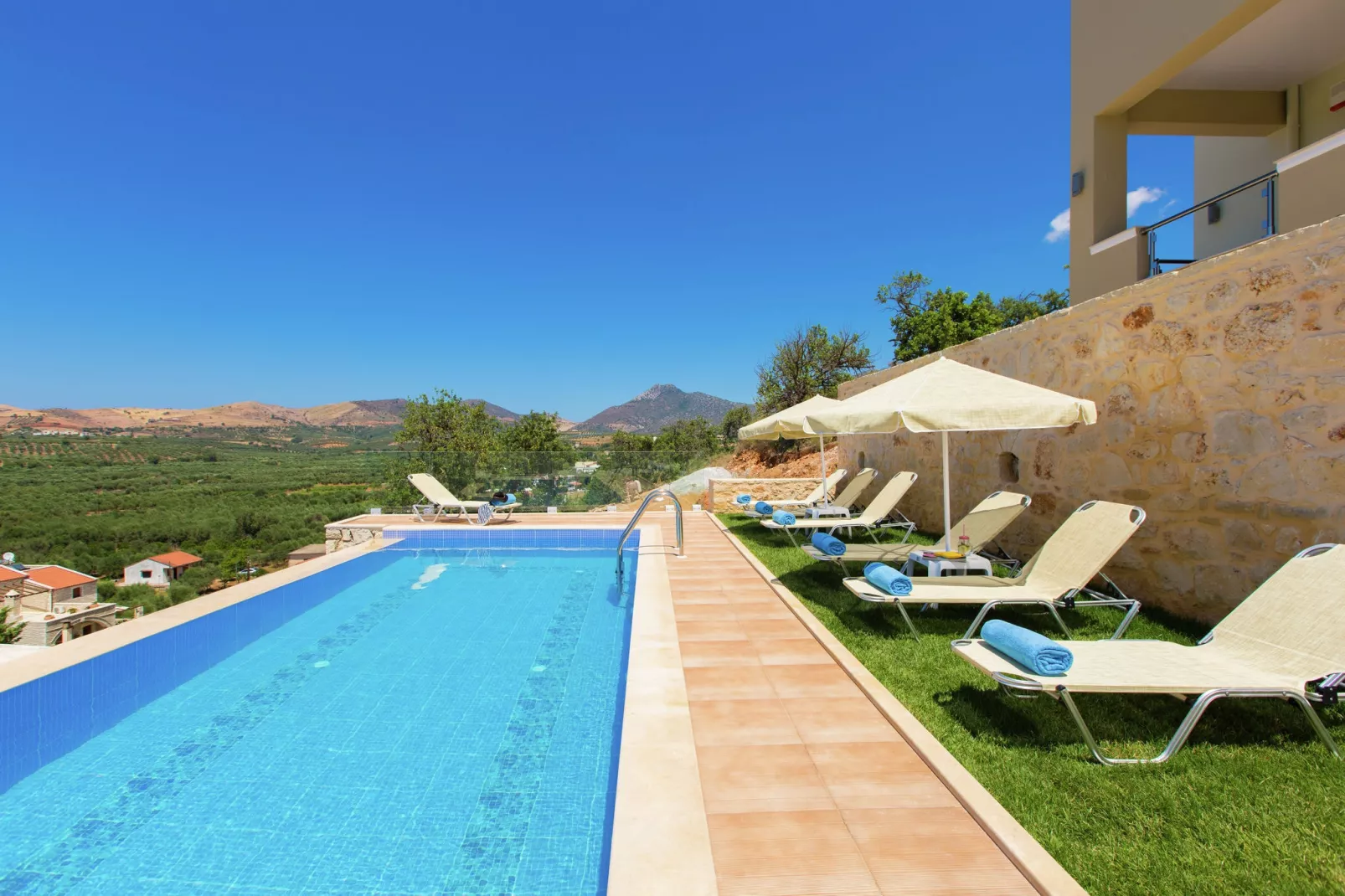 Petro Kampos Villa 2-Pool