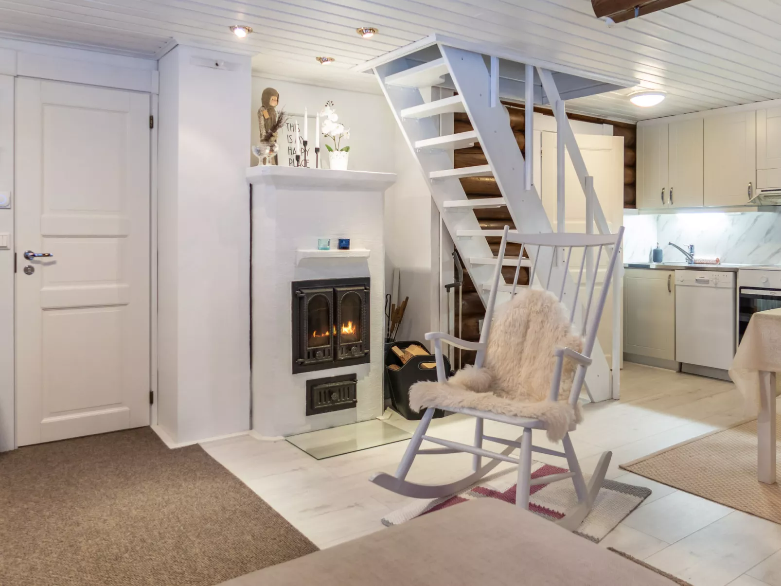 Linnanhelmi (ent. metsäpeura) - Inside