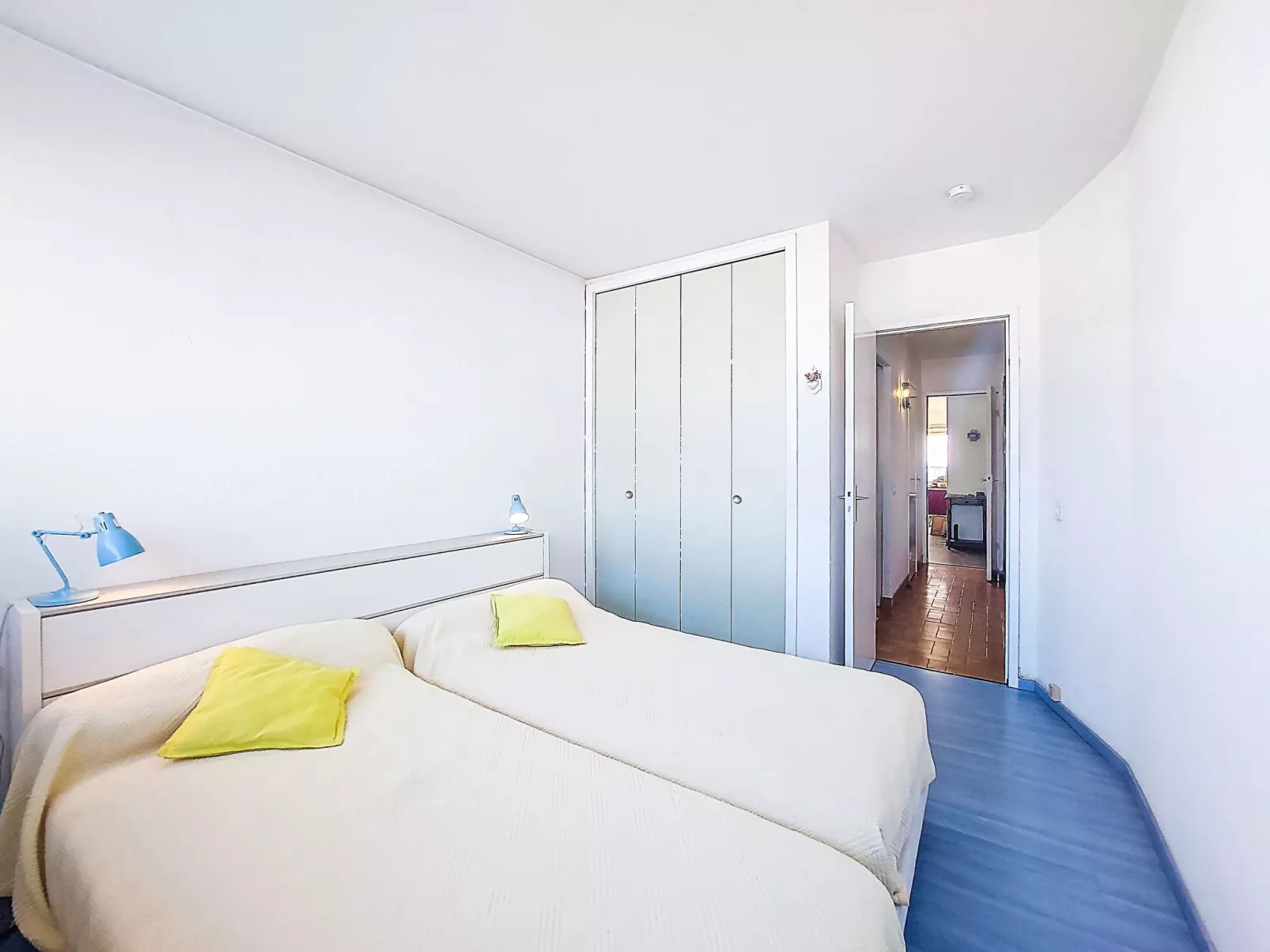 Cannes Midi - Drinnen