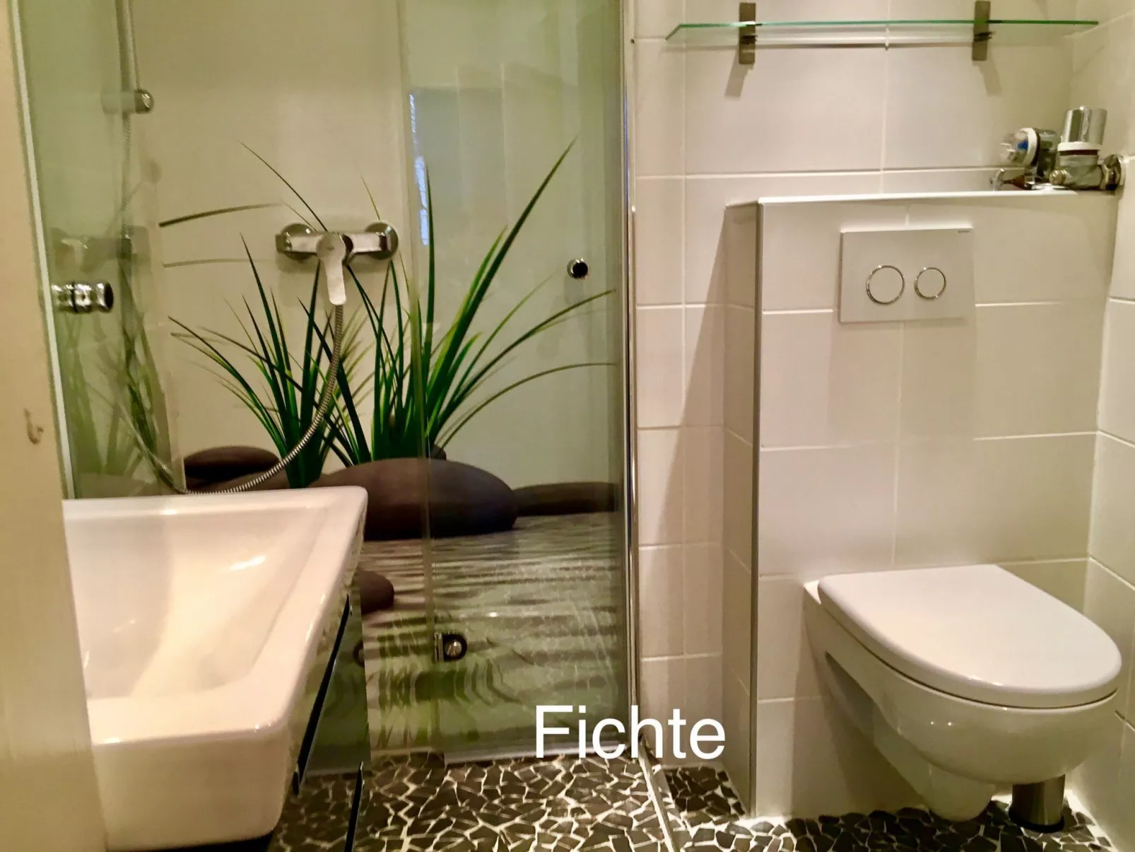 Für zwei bis vier Personen, WLAN - Image-tags.info