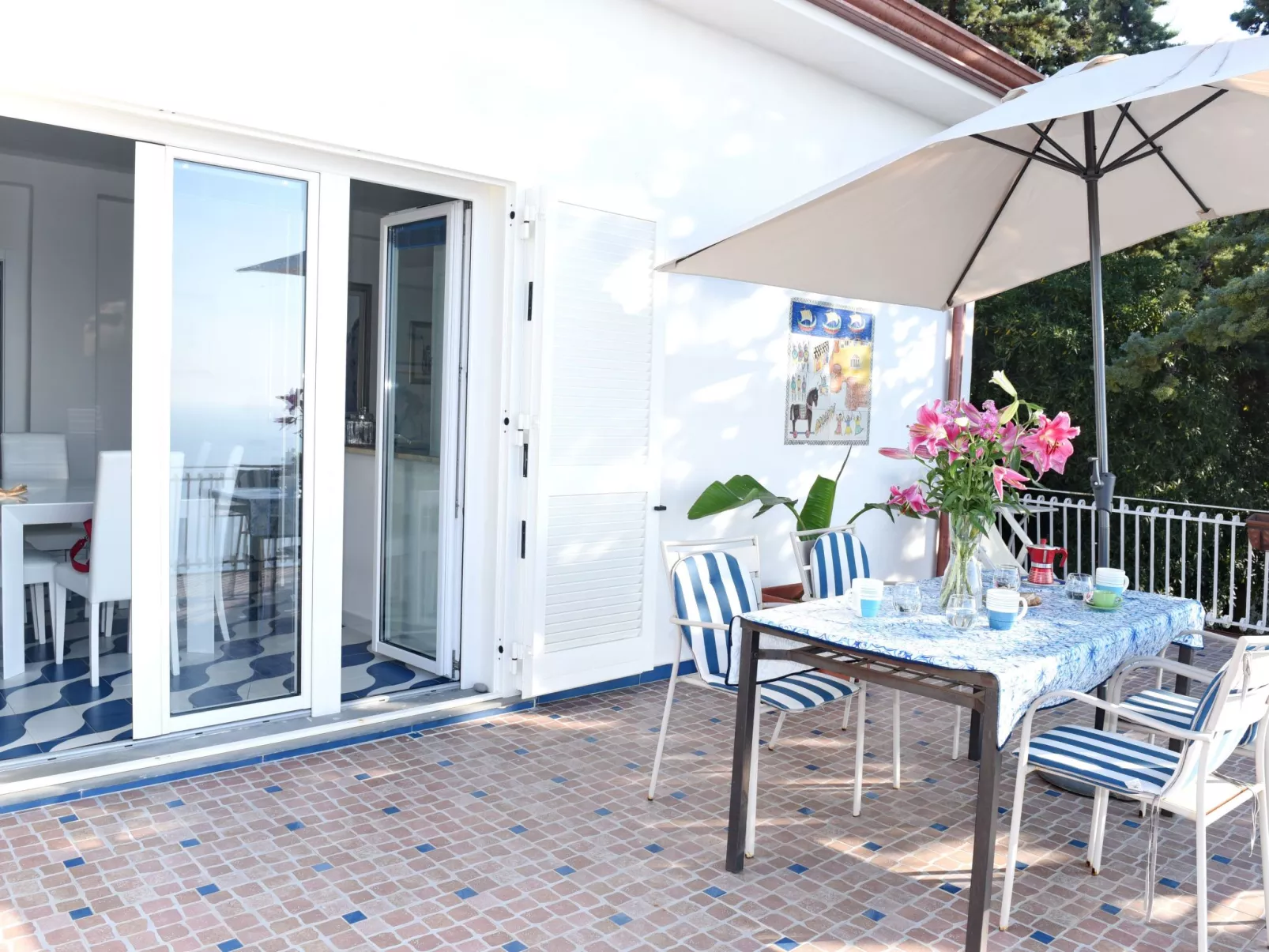 Mit Meerblick und großer Terrasse - Image-tags.info