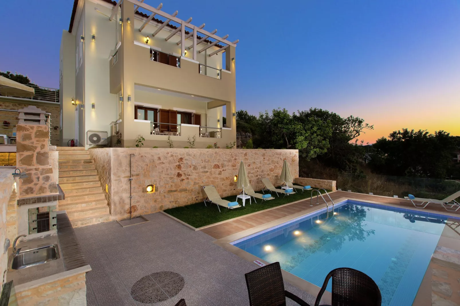 Petro Kampos Villa's-Exterior summer