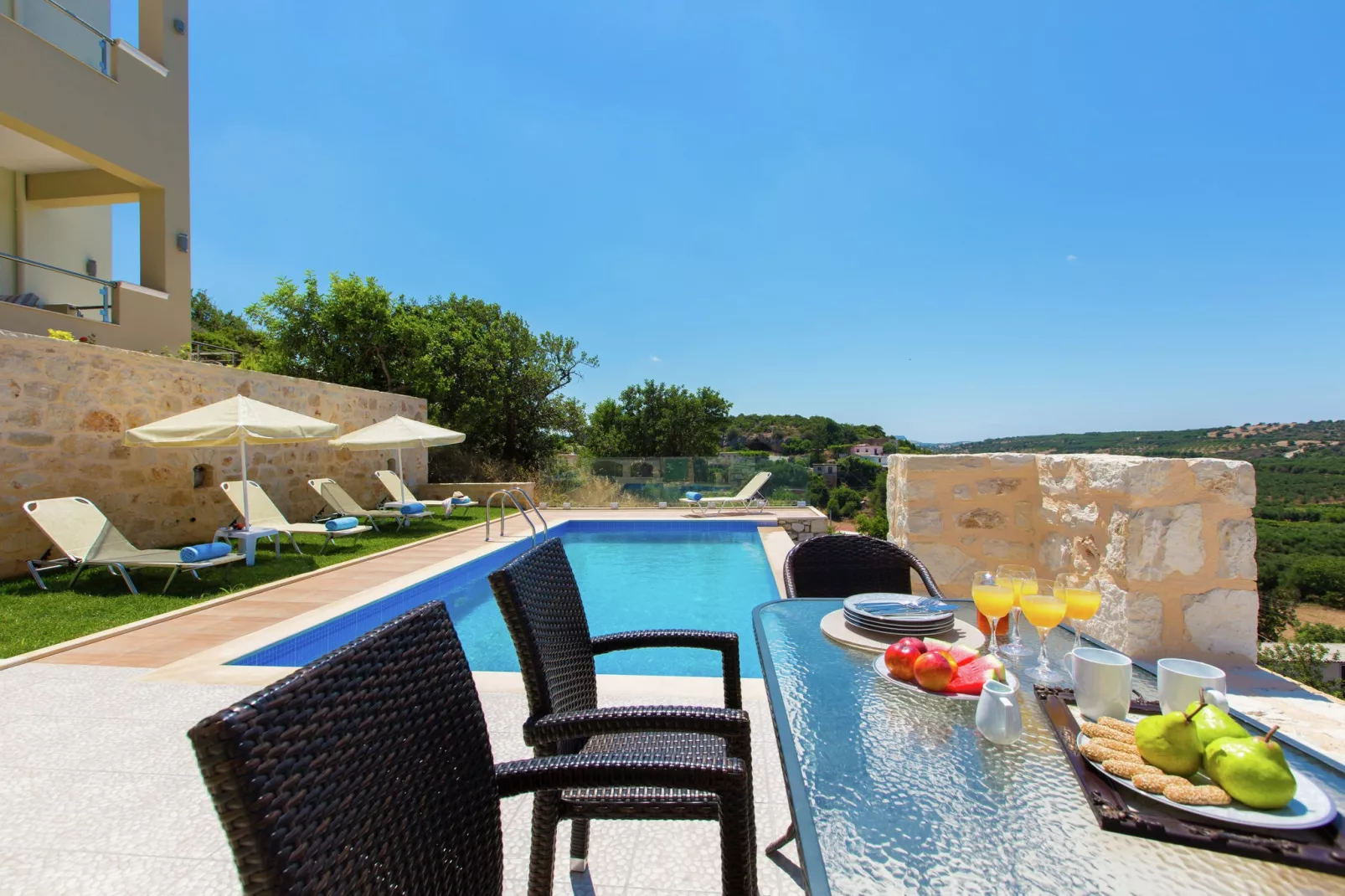 Petro Kampos Villa's-View summer