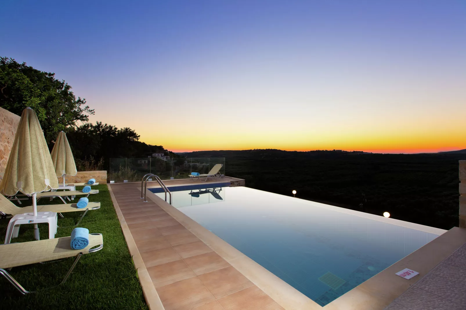 Petro Kampos Villa's-View summer