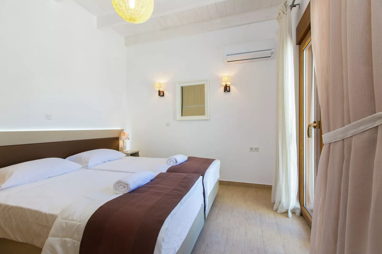 Petro Kampos Villa's-Bedroom