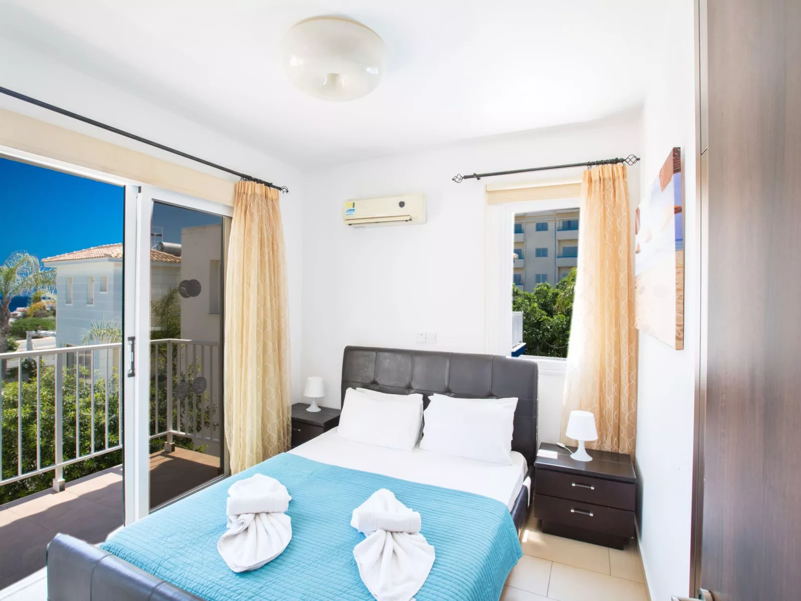 Moderne Ferienvilla PV5 mit großem Garten - Image-tags.info