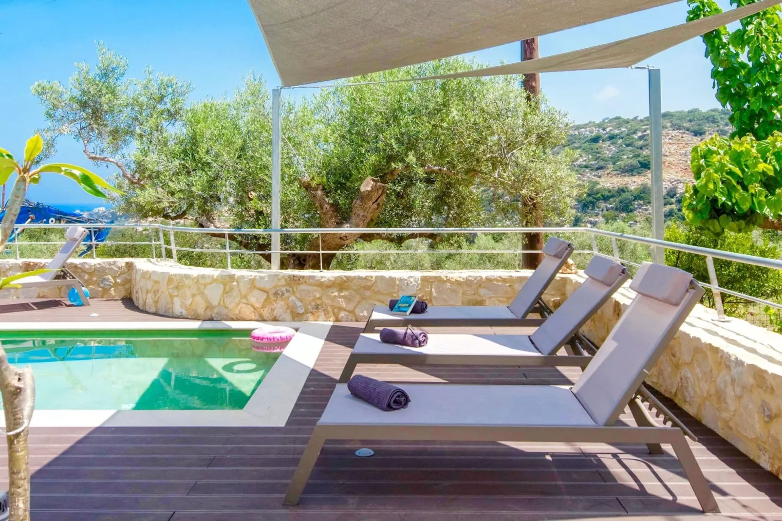 Villa Murtal-Gardens summer