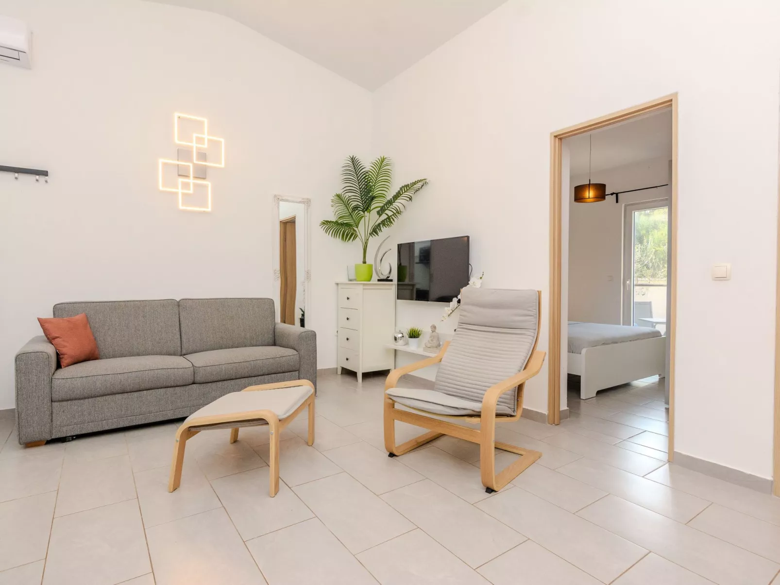 HH Stjepanovic - Image-tags.info