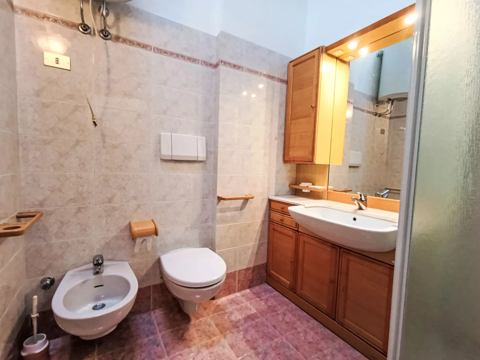 Cesa sot Larsec - Inside