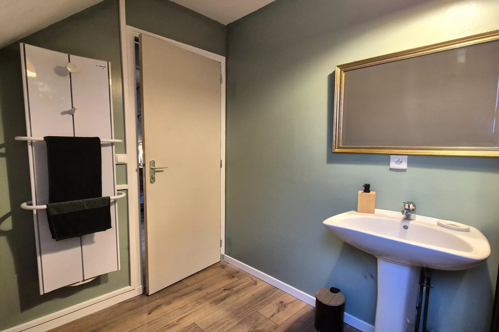 Studio au 1er étage - Badezimmer