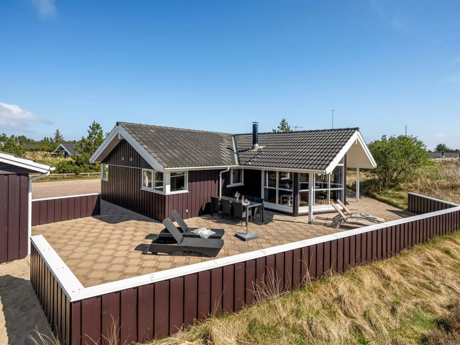 "Arine" - 700m to the fjord - Outside