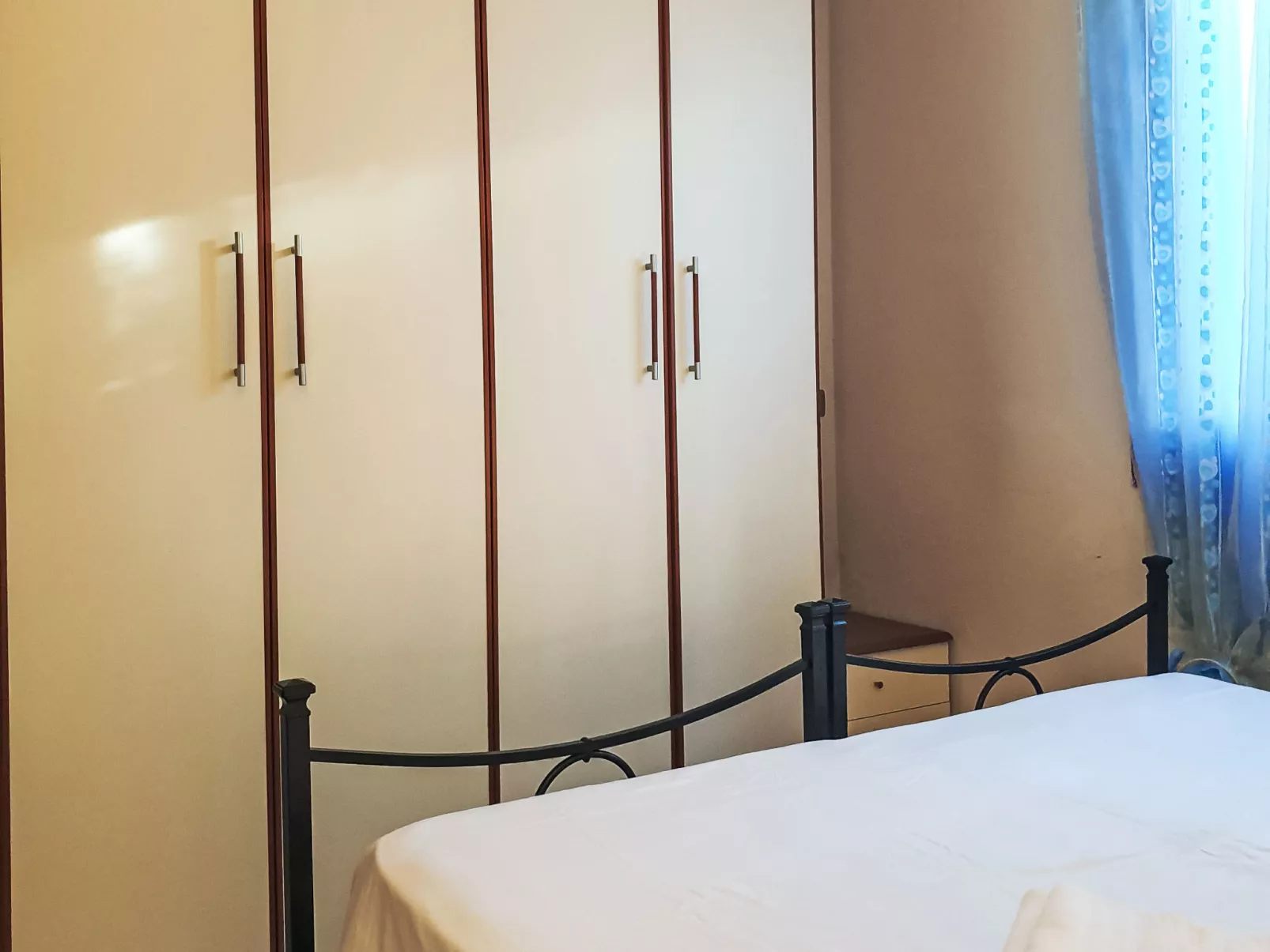 Irene, dolce brezza - Inside