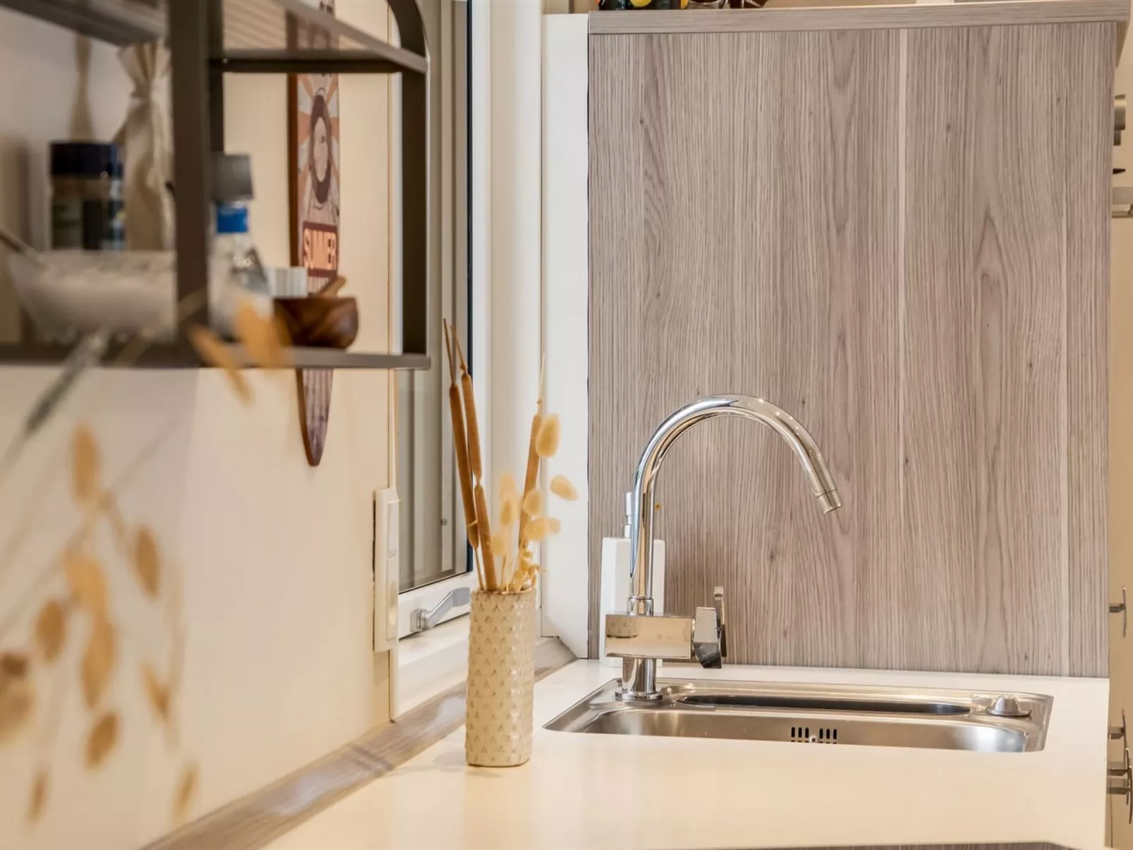 "Antigona" - 2.4km from the sea-Drinnen