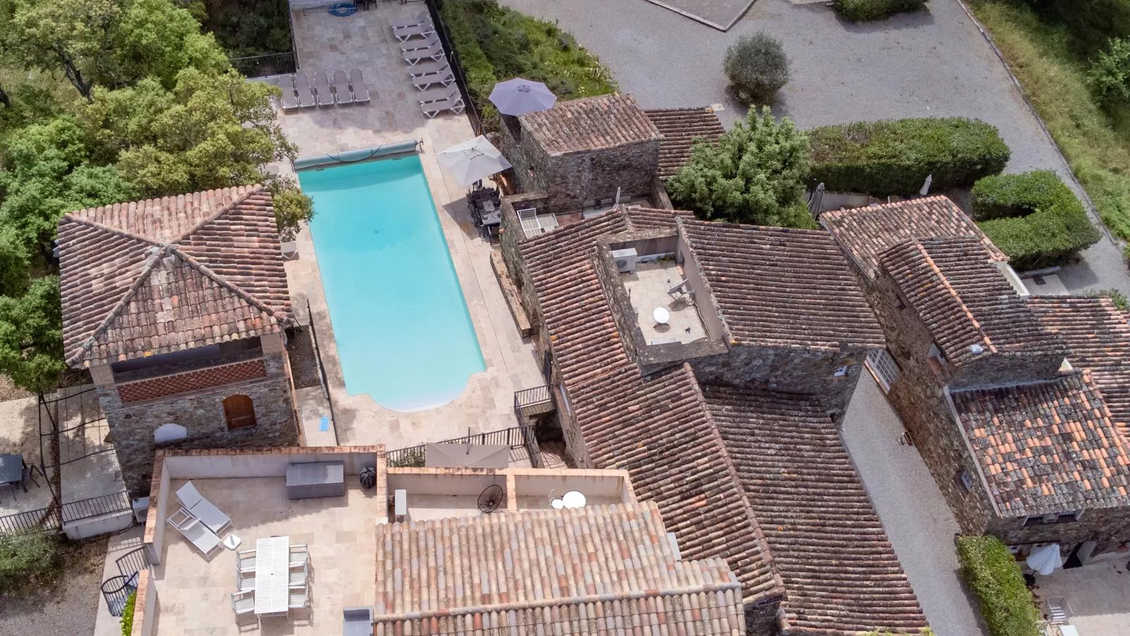 Les Roches du Sud - Im Freien