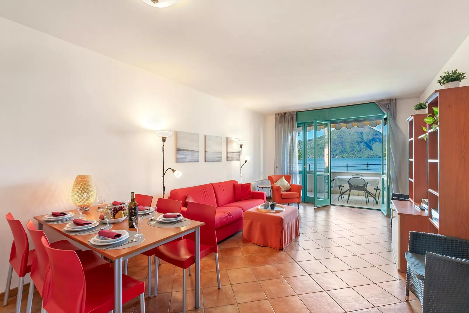 RESIDENCE PORTO LETIZIA - PALACE-2ROOM APT 6 PAX LAKE VIEW DELUXE 8210 - P2LD6 - Living room