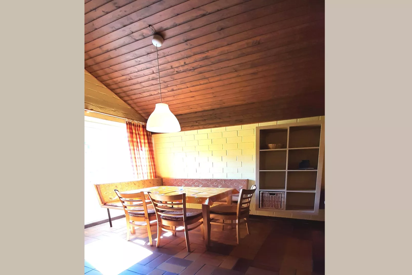 Biberbau-Dining room