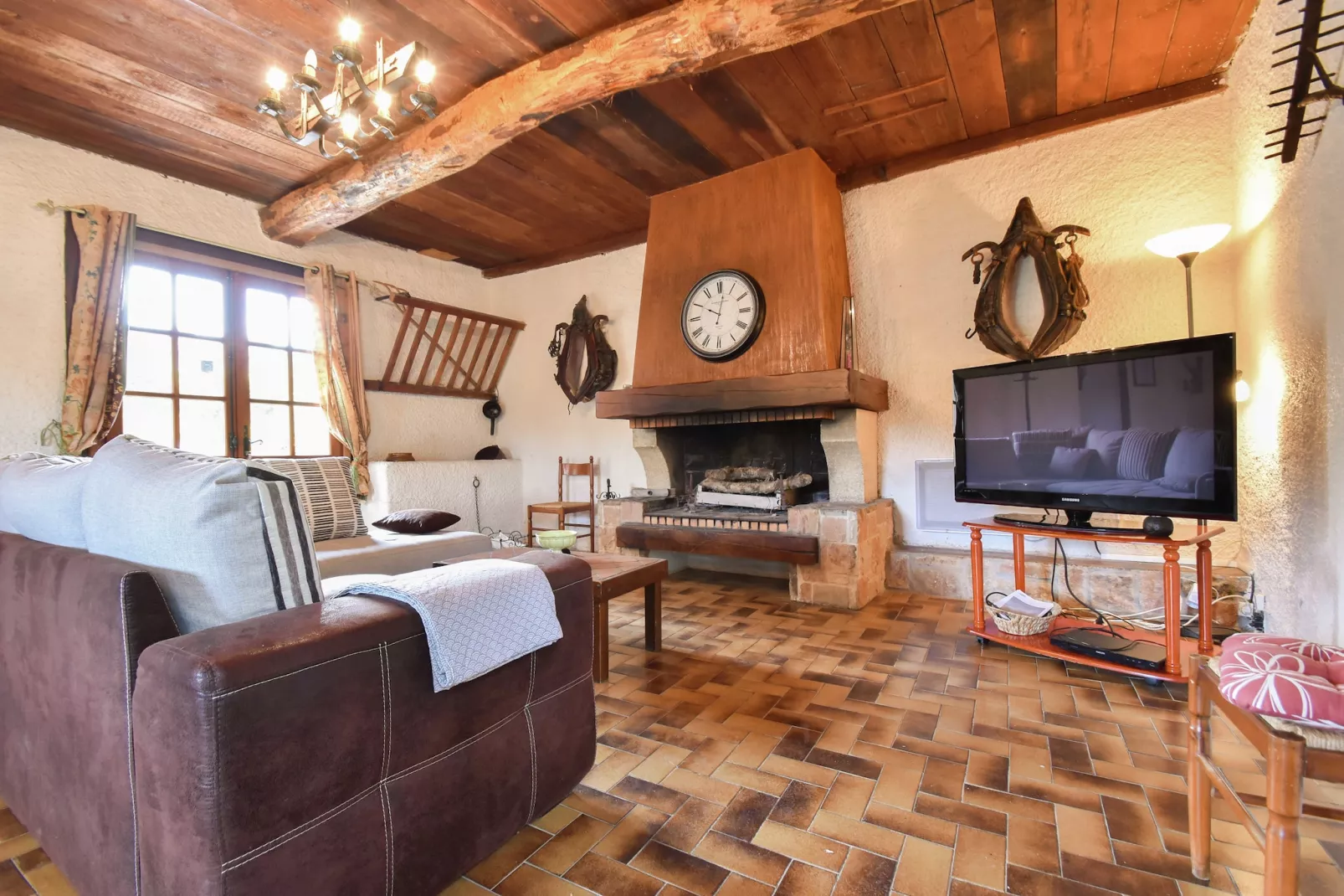 VILLA - FELINES MINERVOIS-Salon