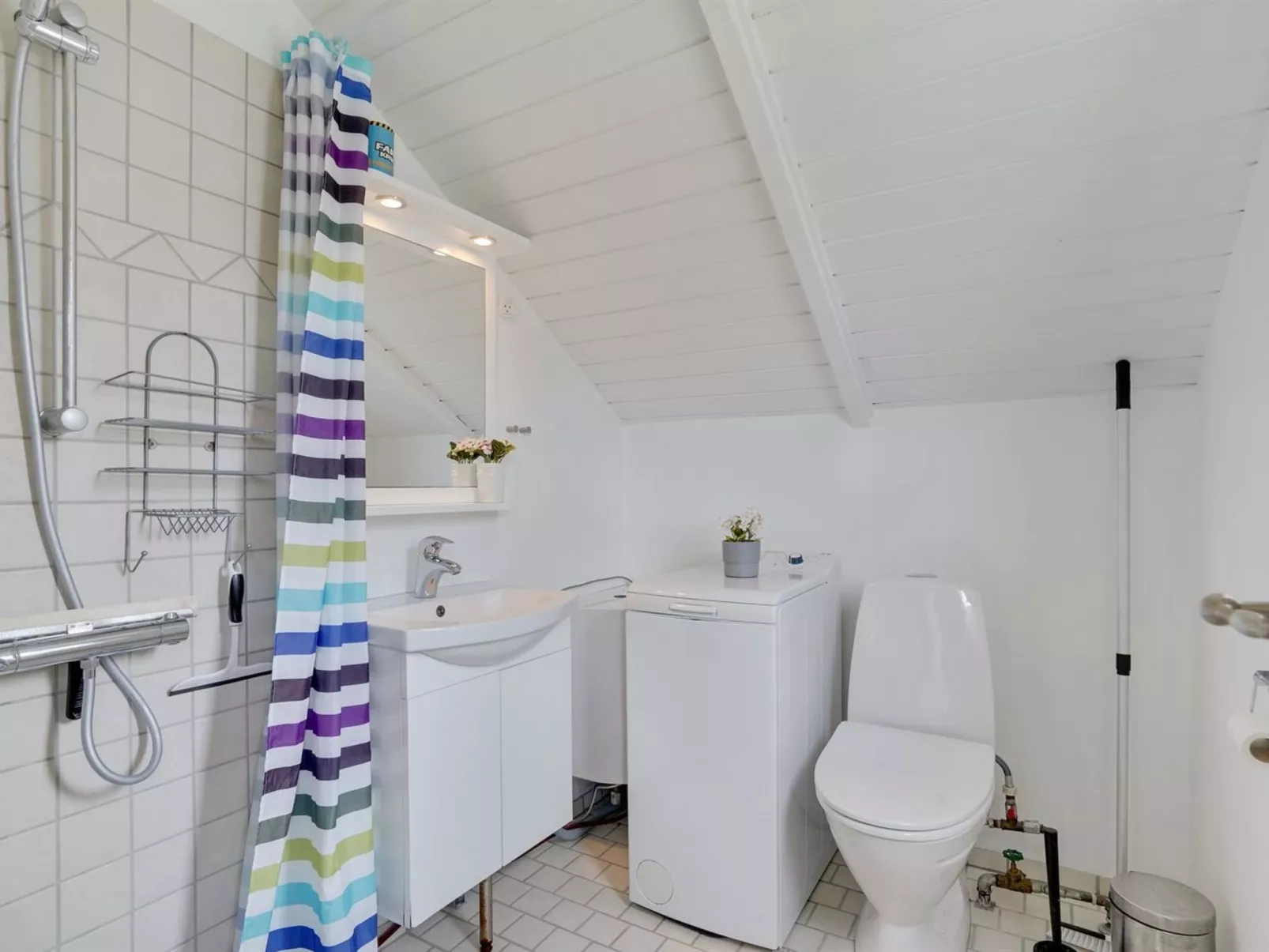 "Roderich" - 400m from the sea-Dedans