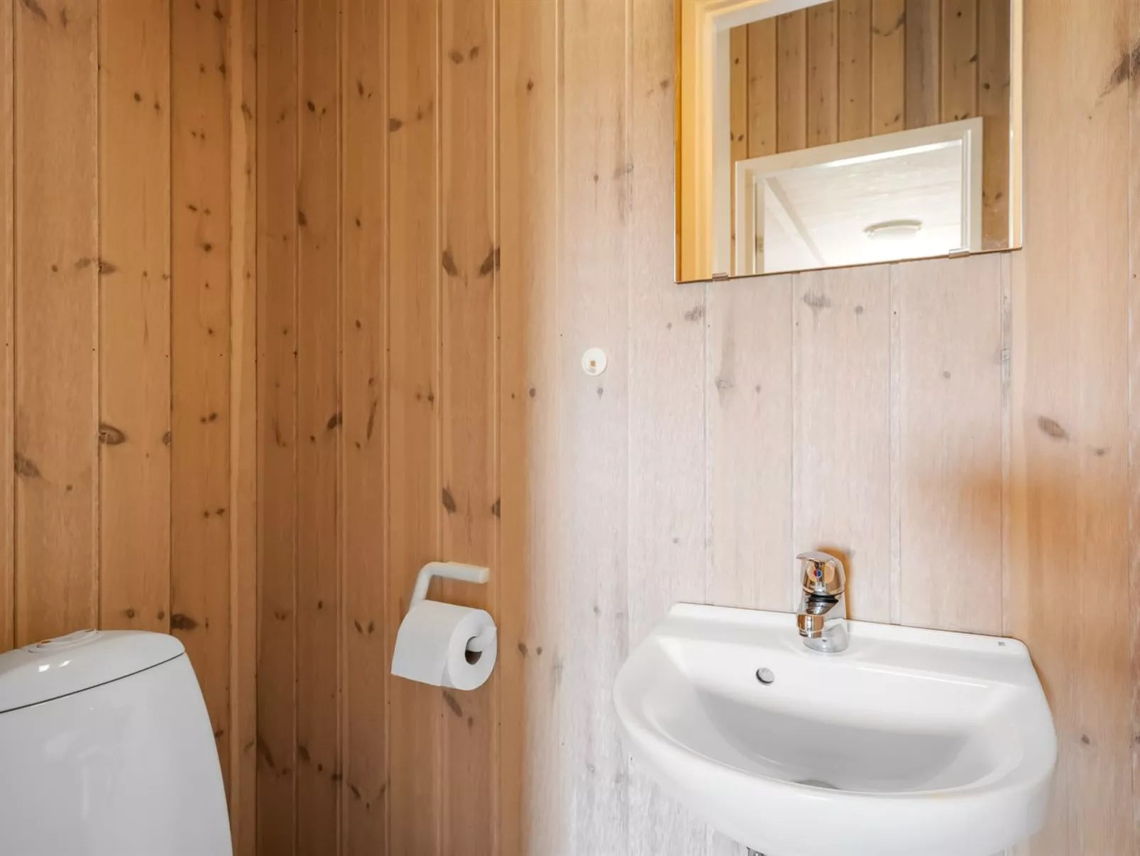 "Katla" - 400m from the sea - Inside