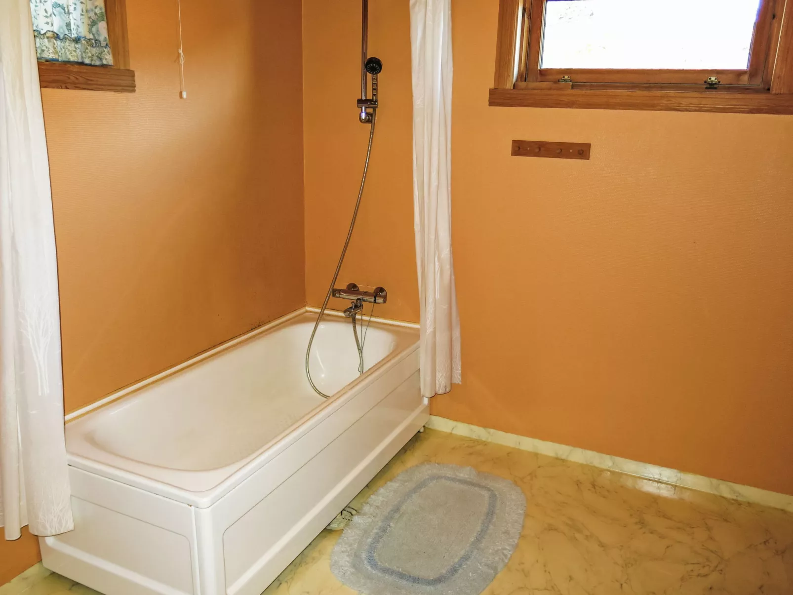 Åptafjorden - Drinnen